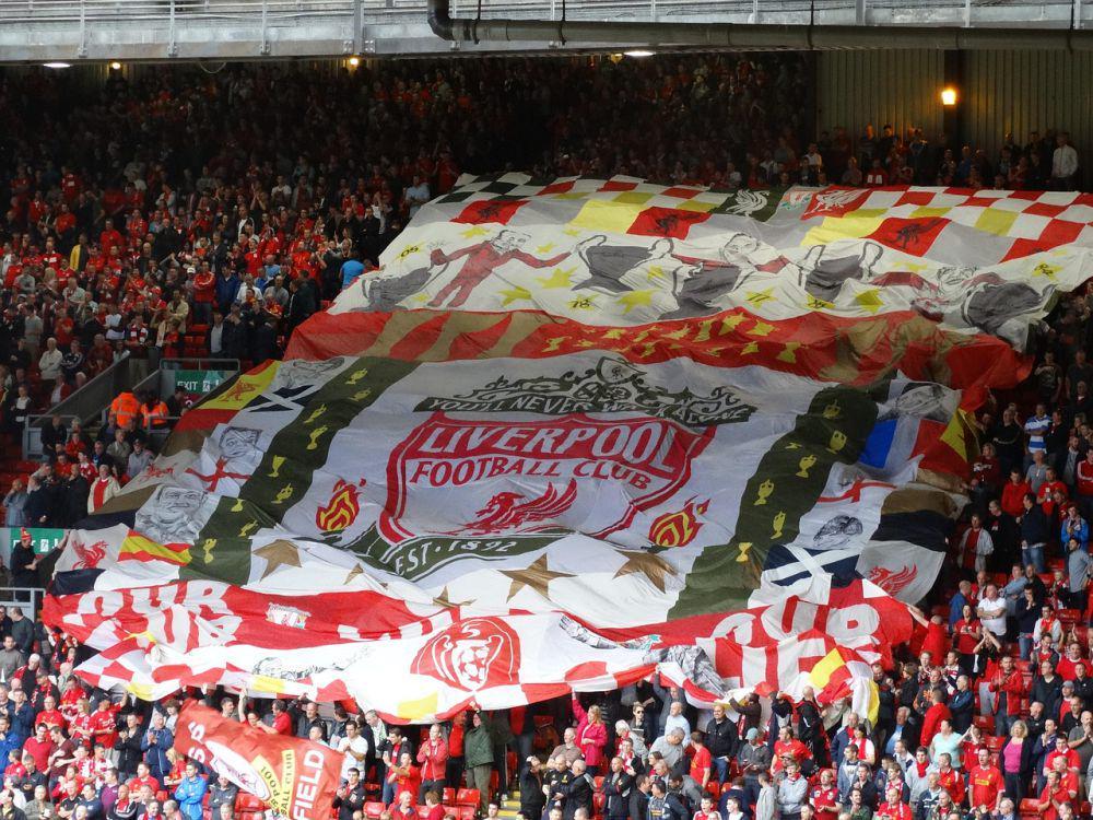 Simpati Para Rival Liverpool Atas Teror di Parade Juara