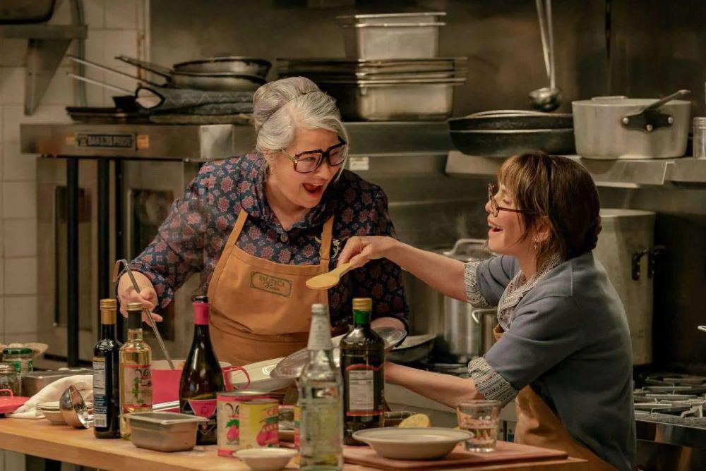 5 Film dan Serial Netflix jika Kamu Suka Nonnas, Menyentuh!