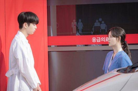 Cuplikan Resident Playbook (dok.tvN/Resident Playbook)