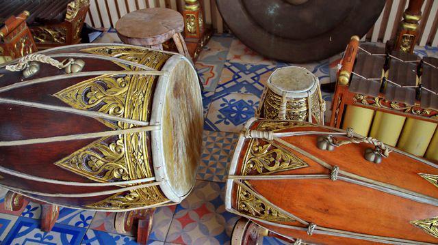 Alat musik Gamelan (vecteezy.com/Onyengradar)