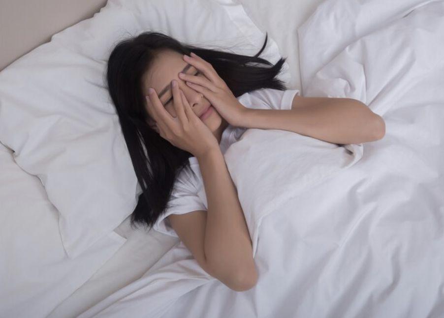 ilustrasi tidak bisa tidur (freepik.com/jcomp)