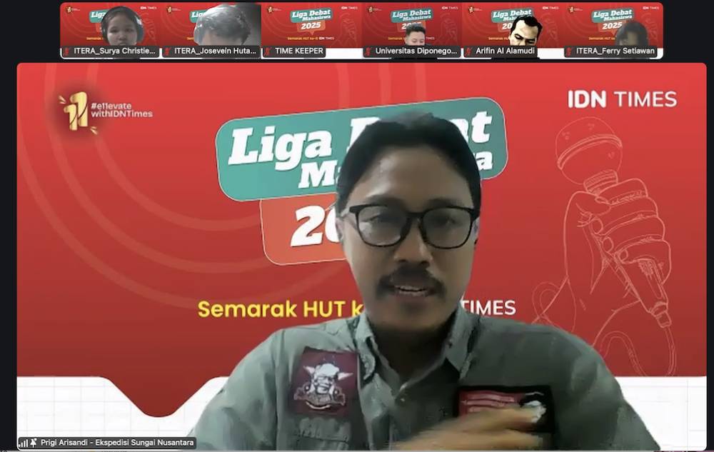 Universitas Diponegoro bertemu dengan Itera Lampung dalam babak penyisihan Liga Debat Mahasiswa 2025 yang diselenggarakan dalam rangka HUT Ke-11 IDN Times, Rabu (14/5/2025). (IDN Times/Anggun Puspitoningrum)