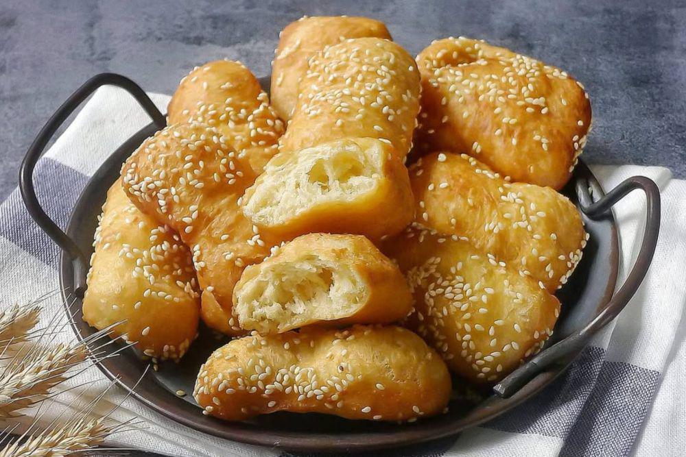Resep Kue Bantal Isi Pisang yang Lembut dan Wangi, Anti Gagal!