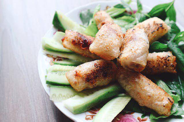 lumpia makaroni keju (pexels.com/Bich Tran)