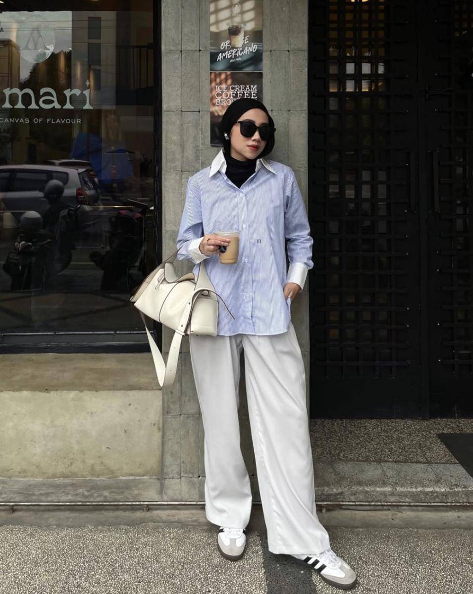 OOTD ala Dela Ayu (instagram.com/delaaayuu)