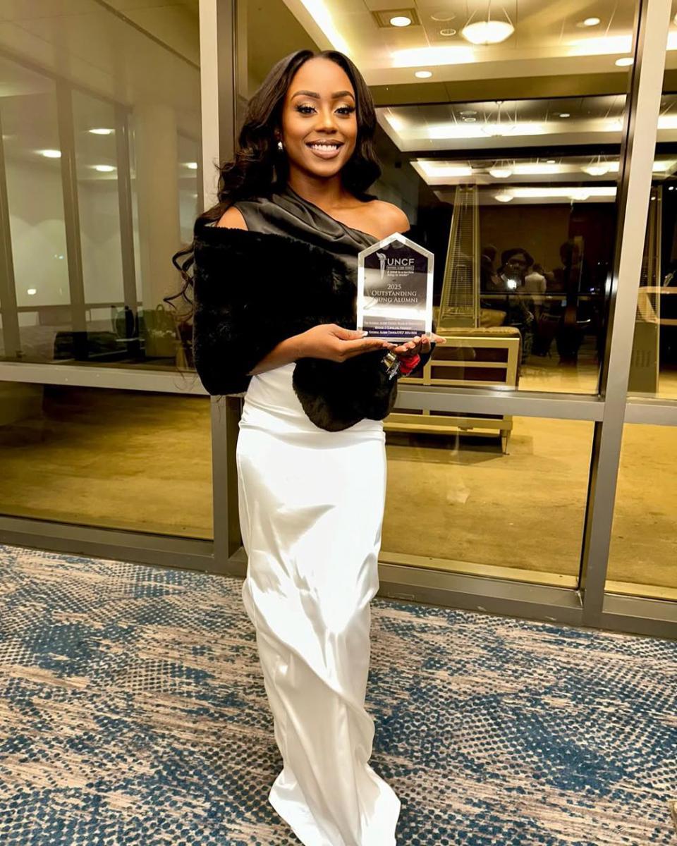 Potret Miss Supranational Haiti 2025, Sklouchere Pierre (instagram.com/skgaloree)