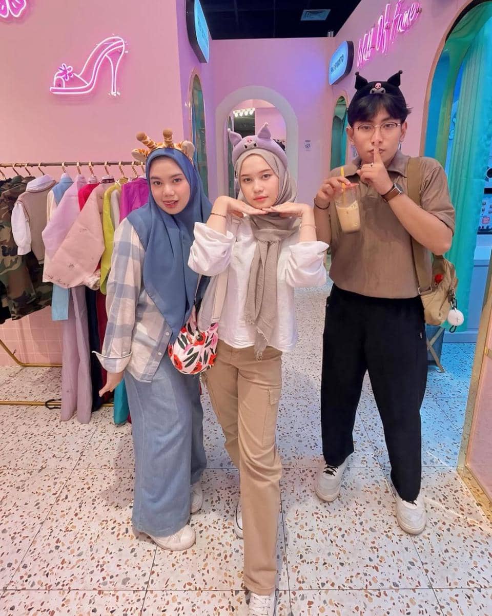 Alma Ulinnazli (instagram.com/aulinnazli)