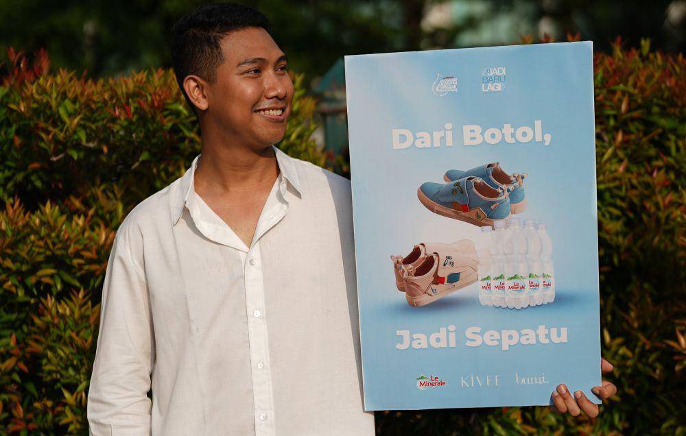 Daur ulang botol PET juga bisa disulap jadi sepatu (Dok. Istimewa)