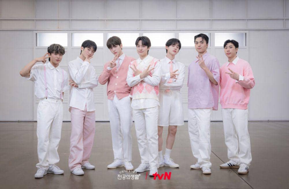 HI-BOYZ di balik layar musik video lagu "When the Day Comes" (yuljehospital.com)