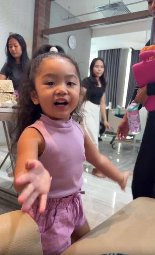 Siti Badriah melahirkan anak kedua (Instagram.com/krisjianabah)