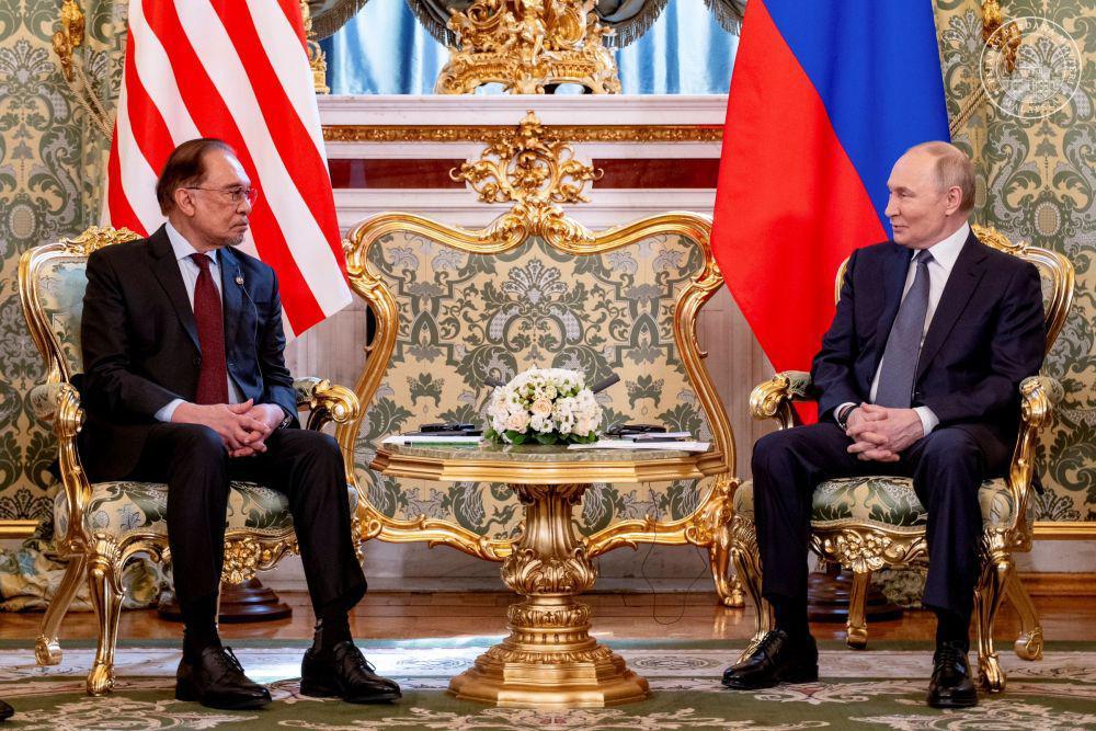PM Malaysia Bahas soal Malaysia Airlines MH17 dengan Putin