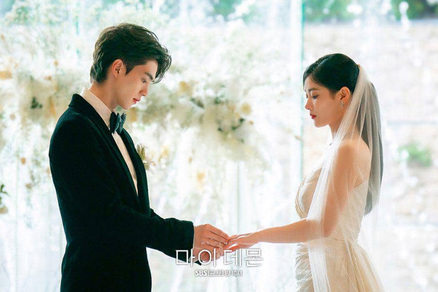 My Demon drakor yang menampilkan adegan. blind date