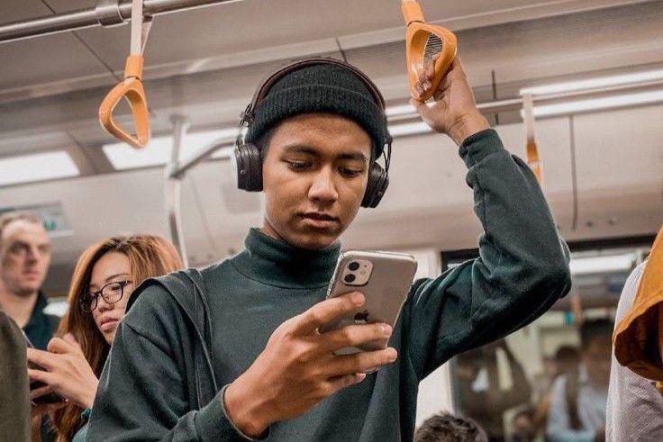 5 Alasan Algoritma Media Sosial Menciptakan Siklus Adiktif