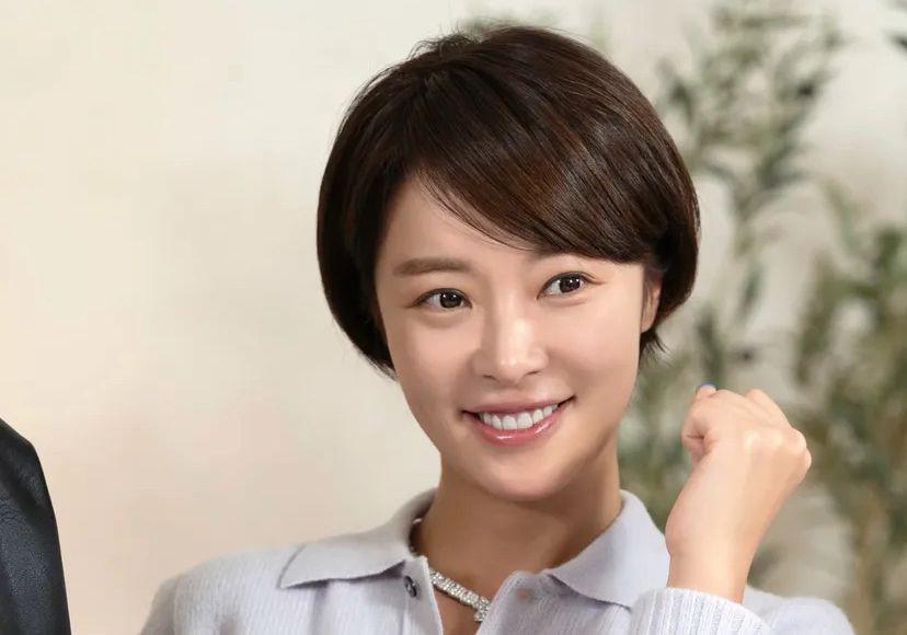 Hwang Jung Eum Dituntut atas Dugaan Penggelapan Uang Agensi