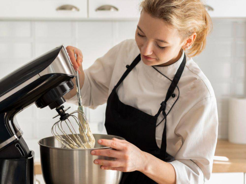Ilustrasi memasak (freepik.com/freepik)