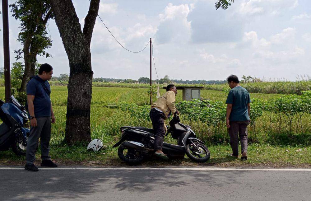 Korban penjambretan, Moch Mulyanto (51), warga Desa Joketro, Kecamatan Parang, saat rekontruksi di TKP. IDN Times/ Istimewa.