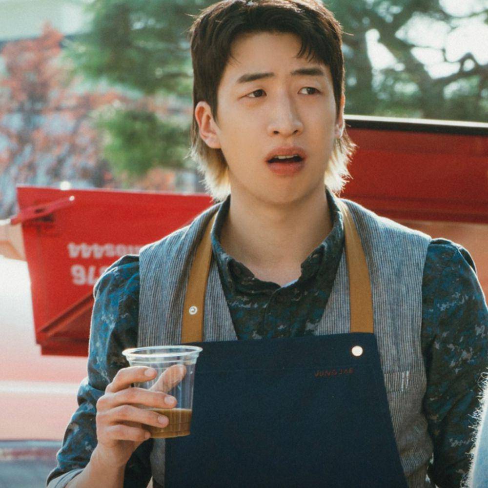 Cuplikan Yoo Su Bin di Tastefully Yours (instagram.com/channel.ena.d)