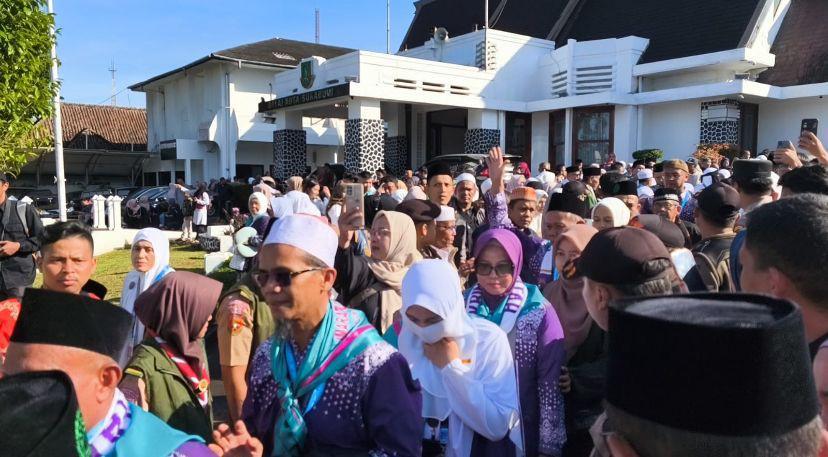 269 Calon Jemaah Haji Sukabumi Berangkat, Walkot Ingatkan Jaga Stamina