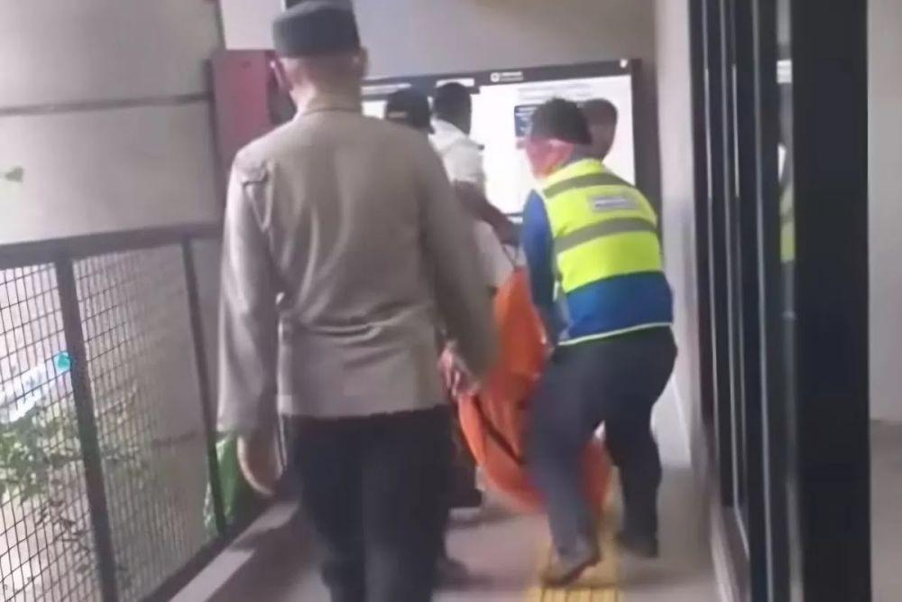 Kronologi Lansia Meninggal di Toilet TransJakarta Kampung Melayu