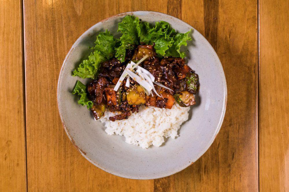 Resep Tumis Daging Sapi Bawang Bombai ala Jepang, Super Empuk!