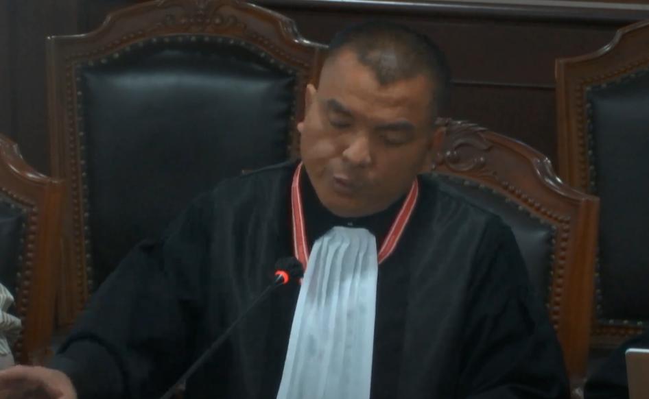 Denny Indrayana Masih Bisa ke LN, Status Tersangkanya Jadi Sorotan