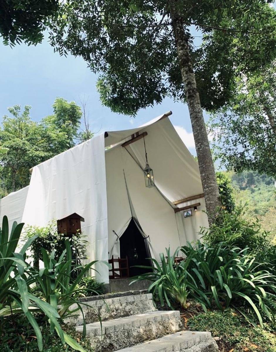 Maribaya Glamping Resort (https://www.instagram.com/maribayaglampingtent/)