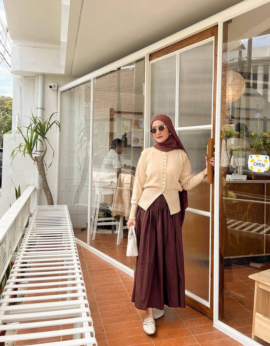 OOTD ala Selvi Maulidia (instagram.com/selvimaulidiaa)