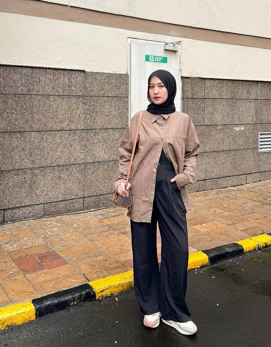 OOTD ala Selvi Maulidia (instagram.com/selvimaulidiaa)