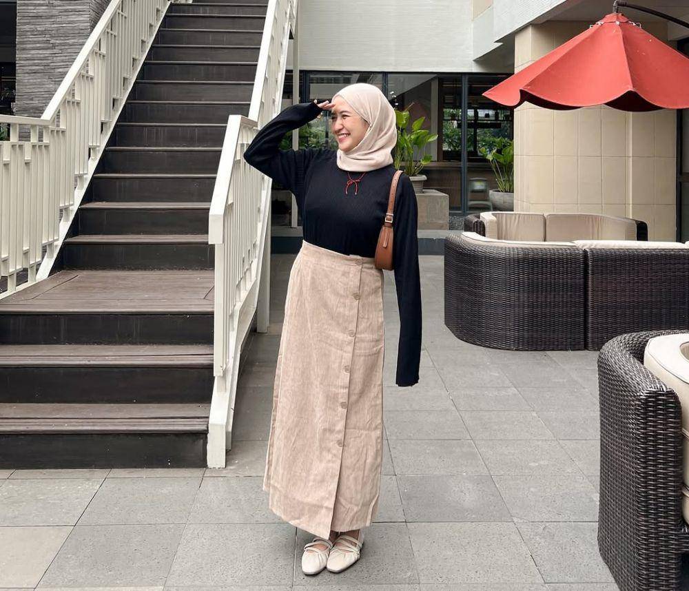OOTD ala Selvi Maulidia (instagram.com/selvimaulidiaa)