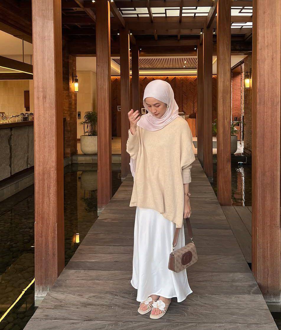 OOTD ala Selvi Maulidia (instagram.com/selvimaulidiaa)