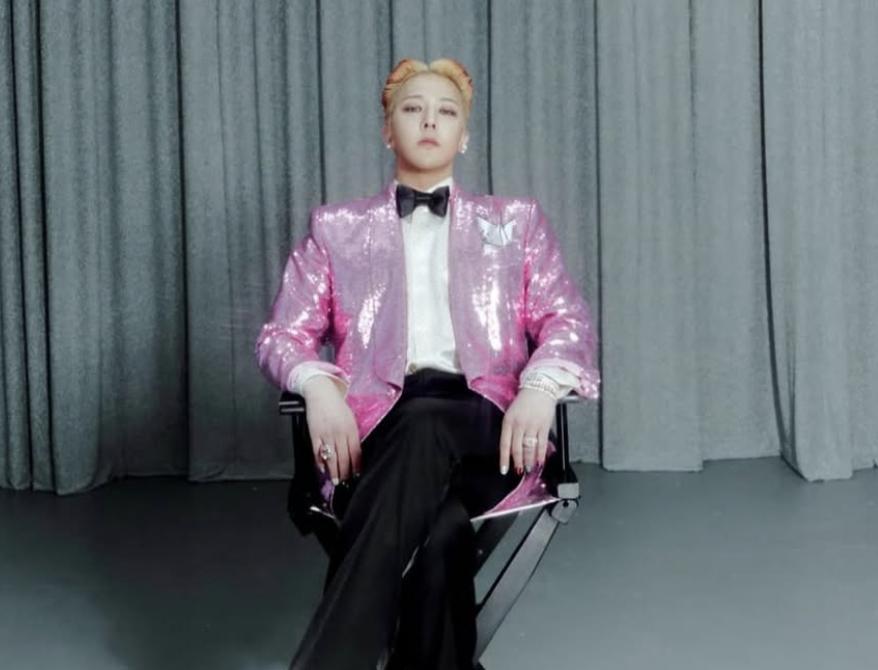 G-Dragon (instagram.com/xxxibgdrgn)