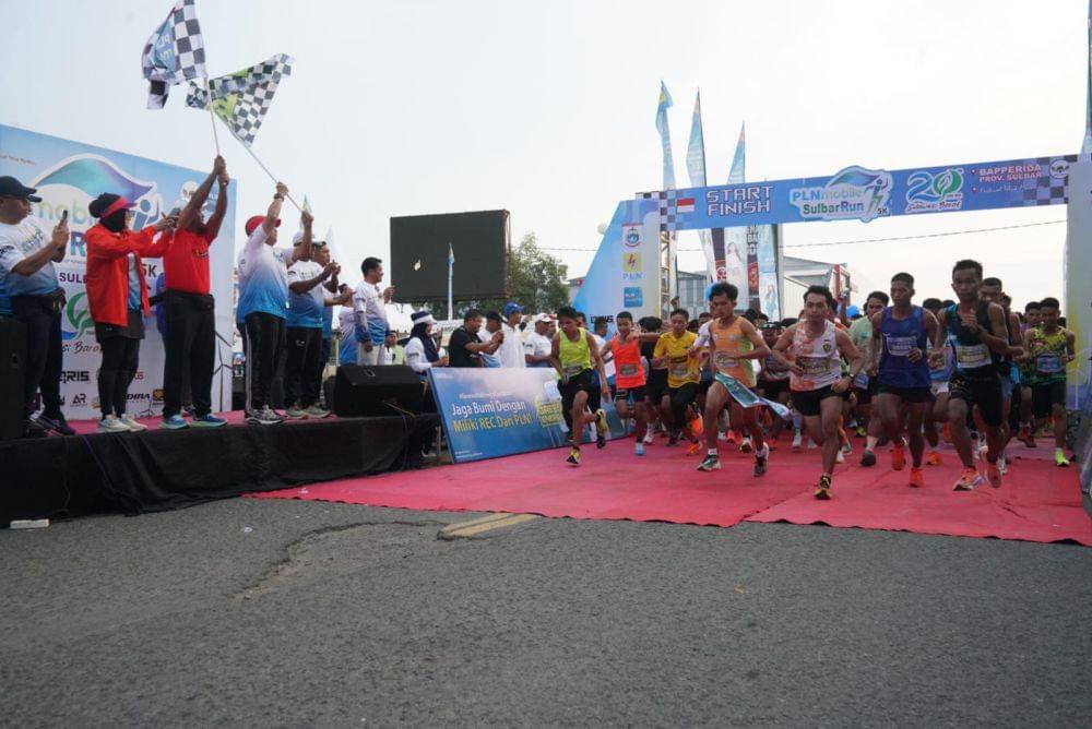 PLN Mobile Run 2025 diselenggarakan oleh PLN untuk mengkampanyekan gaya hidup sehat dan ramah lingkungan. (Dok. Istimewa)