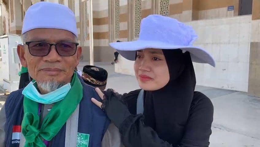 Pengantin Baru Asal Sulsel Pergi Haji, Gantikan Ibu yang Wafat