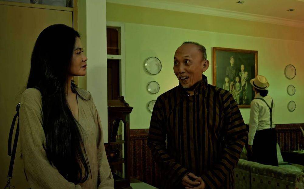 Still cut The Dark House (Youtube/Infinix Pictures)