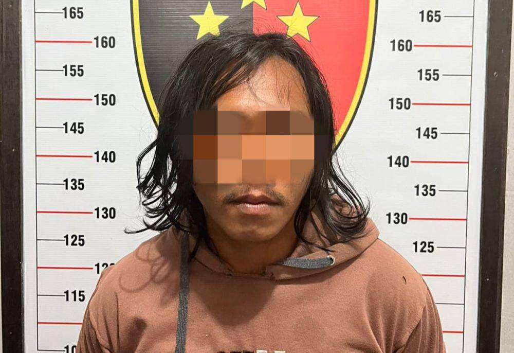 Penangkapan J bermula dari informasi yang disampaikan oleh masyarakat terhadap kepolisian. (Dok. Polres Kukar)