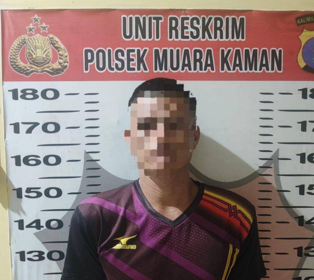 Tersangka ER kini harus mendekam di balik jeruji besi Mapolsek Muara Koman, Kukar. (Dok. Polres Kukar)