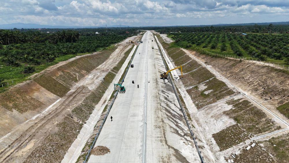 Progres pembangunan tol Trans Sumatra Seksi 4 Sinaksak – Simpang Panei diklaim rampung 95 persen. (Dok Hutama Karya)