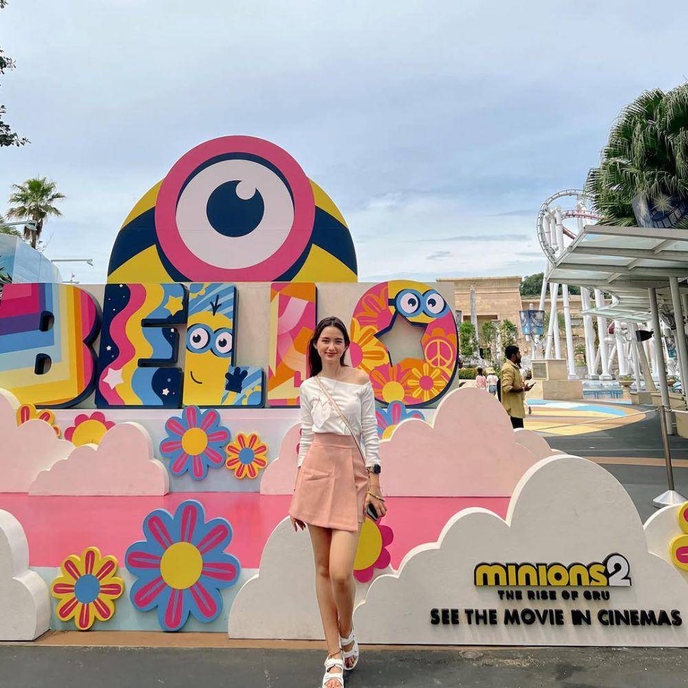 referensi feminine style ala Sarah Menzel (instagram.com/ssarah_menzel)