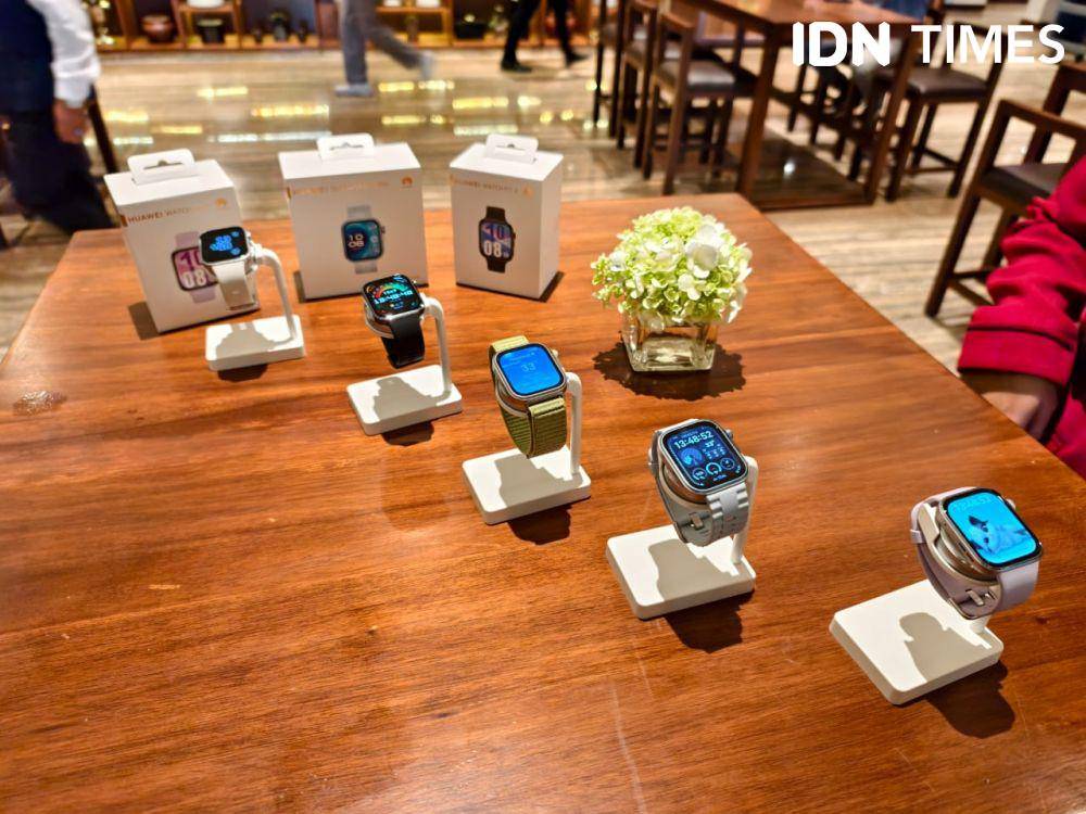 Huawei Watch Fit 4 Series (IDN Times/Fatkhur Rozi)