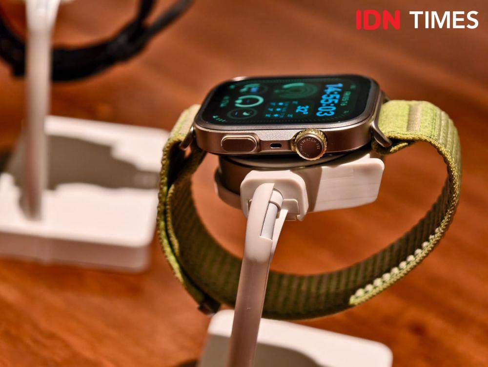Huawei Watch Fit 4 Series (IDN Times/Fatkhur Rozi)