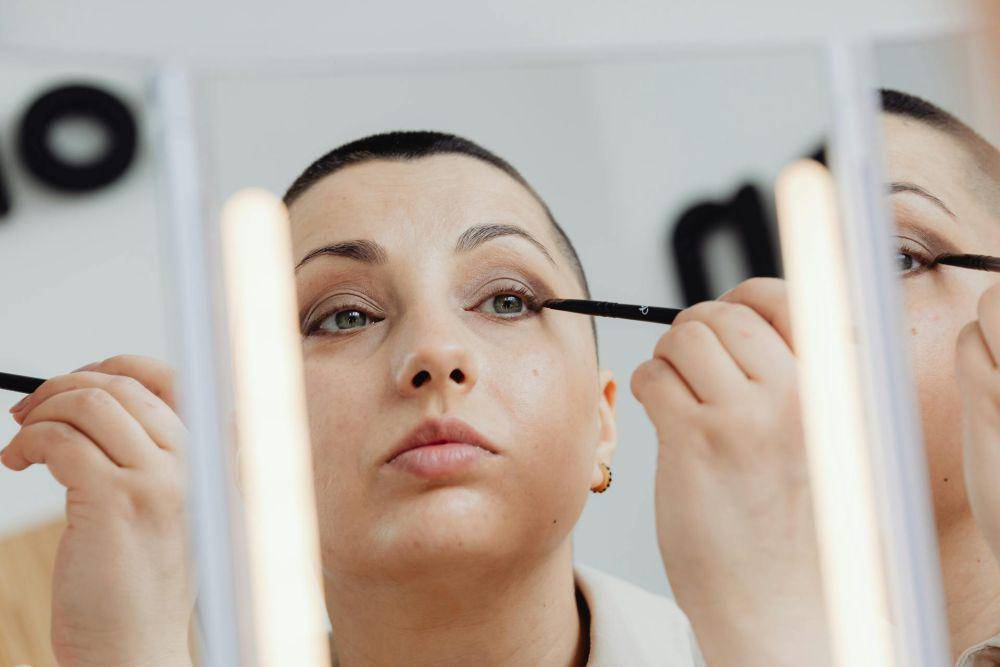 ilustrasi makeup (pexels.com/Kaboompics)
