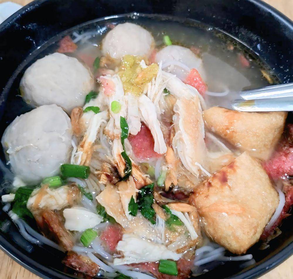 Warung Bakso Ujang (google.com/maps/Rahel Nie)