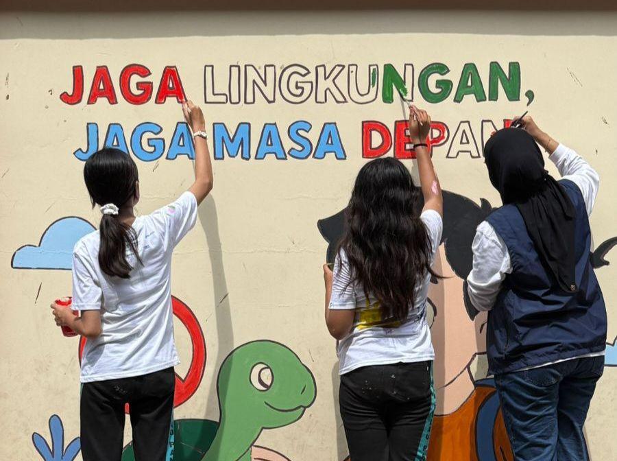 Pelindo Mengajar di Kepulauan Seribu membawa semangat literasi dan maritim. (Dok. Pelindo)