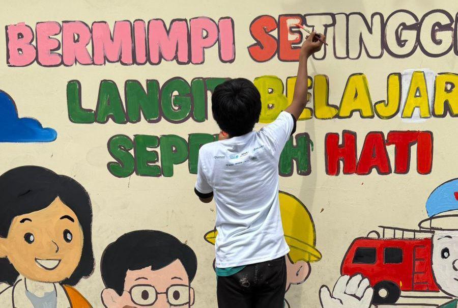 Pelindo Mengajar di Kepulauan Seribu membawa semangat literasi dan maritim. (Dok. Pelindo)