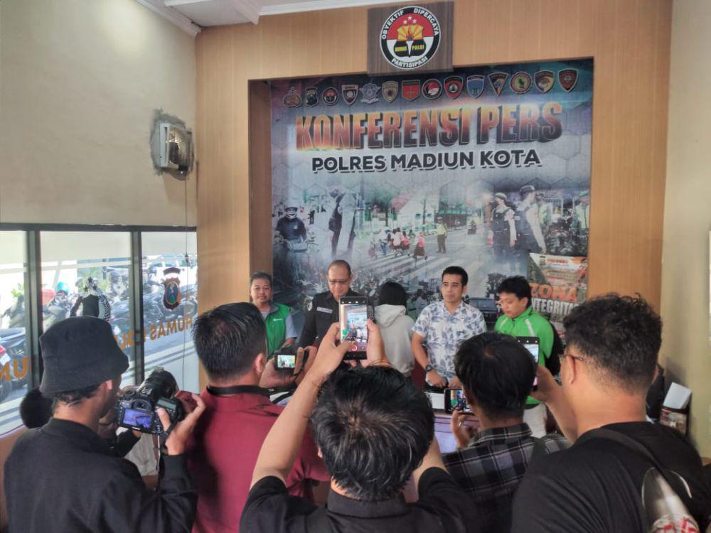 Order fiktif, polisi menangkap Natilda Alira (21), warga Kelurahan Nusukan, Solo, Jawa Tengah. IDN Times/ Istimewa.