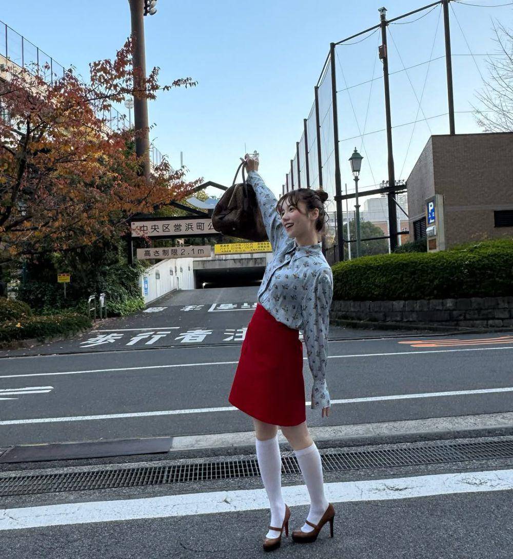 Haruka Shimazaki (instagram.com/paruuuuuru)