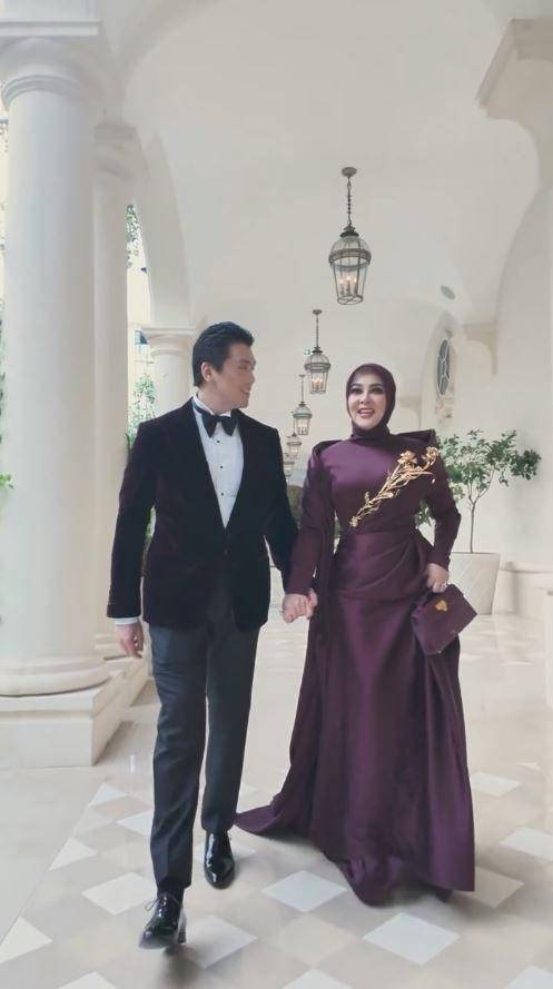 Syahrini (instagram.com/princessyahrini)