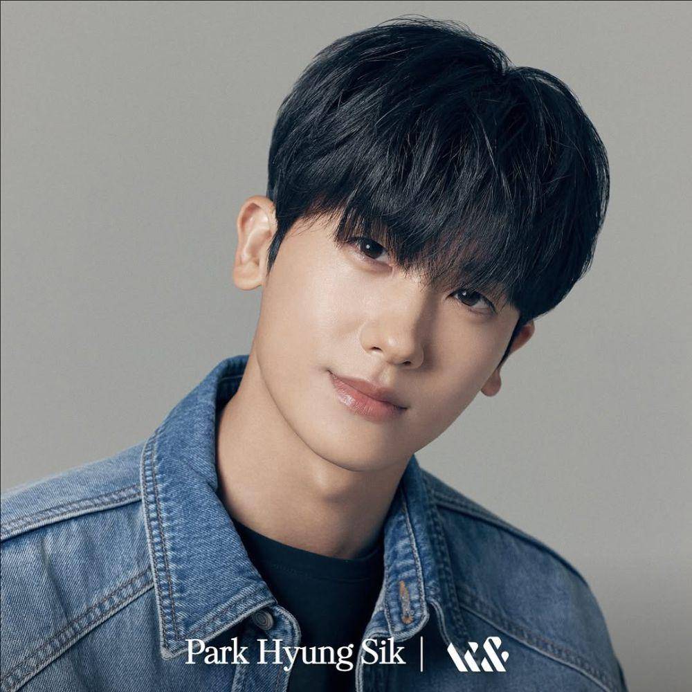 Park Hyung Sik (instagram.com/psh1116)