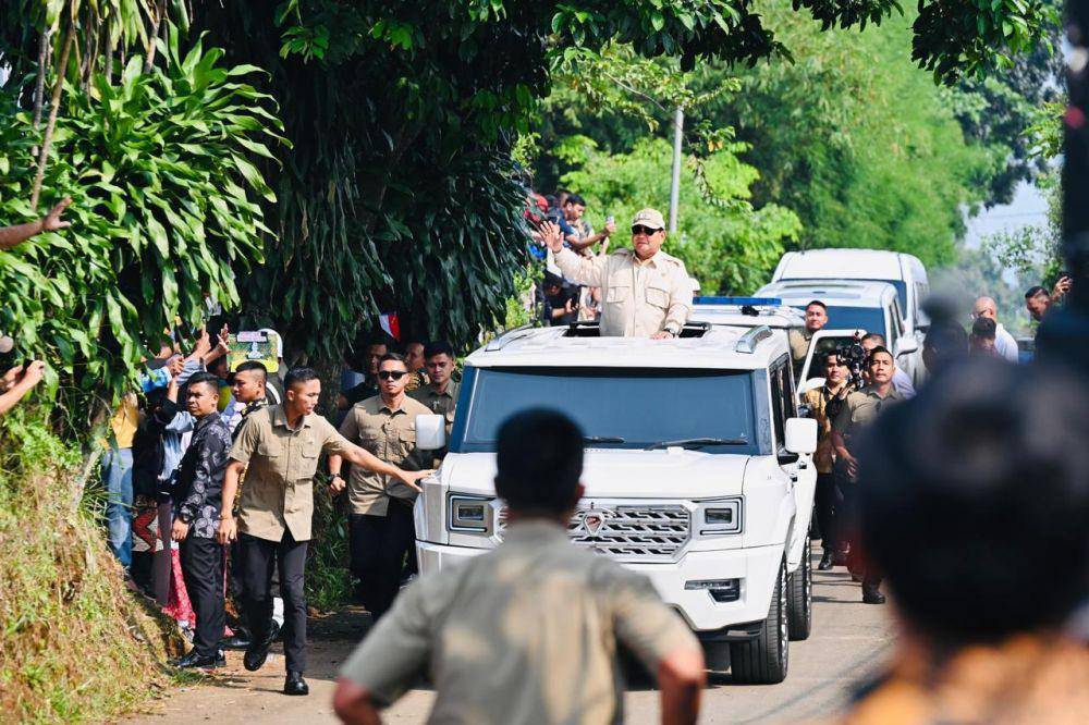 Dalam rangka memperingati Hari Pendidikan Nasional (Hardiknas) 2025, Presiden Republik Indonesia Prabowo Subianto secara resmi memulai empat program strategis pemerintah sebagai bagian dari Program Hasil Terbaik Cepat (PHTC) di sektor pendidikan.  (Dok. Kemdikdasmen)