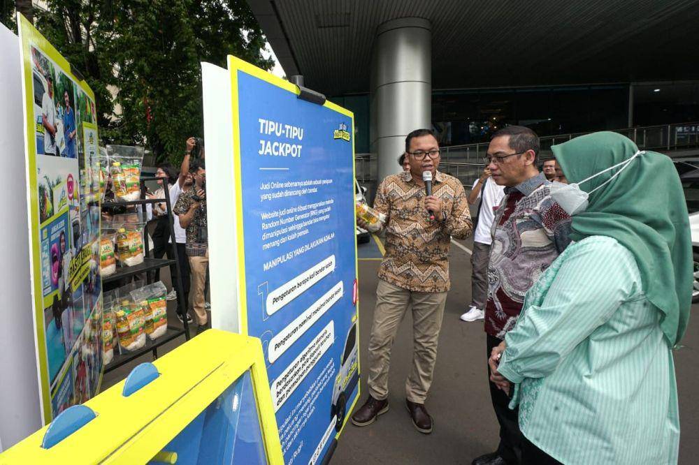 Komdigi meluncurkan mobil #judipastirugi di Kantor Kemkomdigi, Kamis (15/5/2025) (dok. Humas Kemkomdigi)